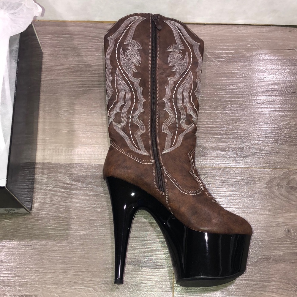 Ellie Brown and Black Heeled Boots Platform Western Cowgirl Dancer Boots New